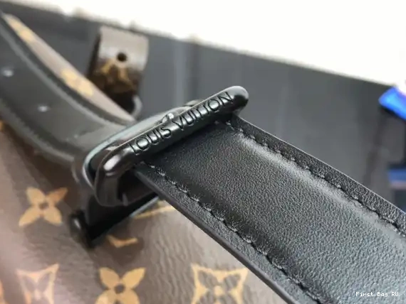 Firstbag BRIEFCASE LOUIS ROBUSTO VUITTON 0520